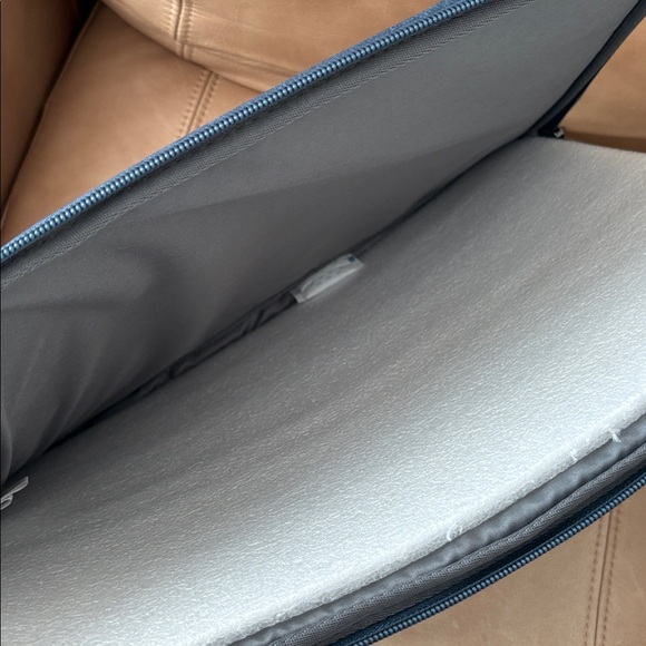 CASE LOGIC Denim Look Tablet Sleeve - Picture 5 of 6